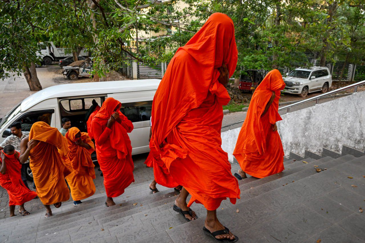 ဆေးခြောက် ၁၁၀ ကီလိုသယ်ဆောင်မှုဖြင့် သီရိလင်္ကာ ရဟန်းတော် ၂၂ ပါး အဖမ်းခံရ